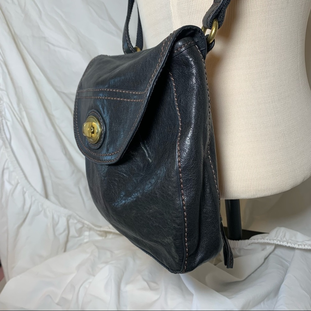 FOSSIL Turn Key Black Leather CrossBody Bag - Picture 3 of 7